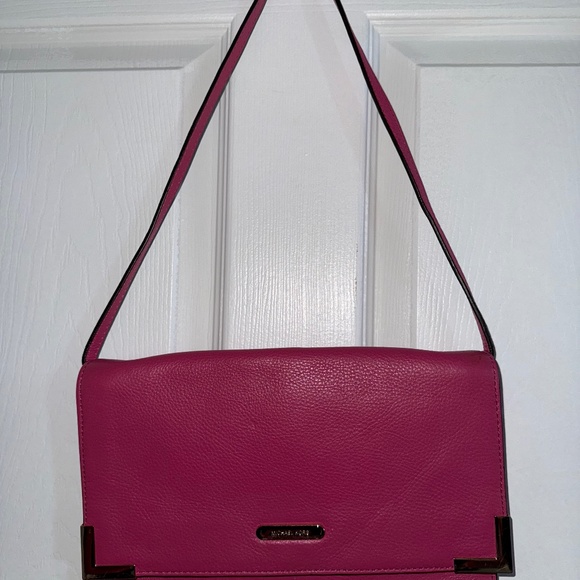 Michael Kors purse - Picture 1 of 5